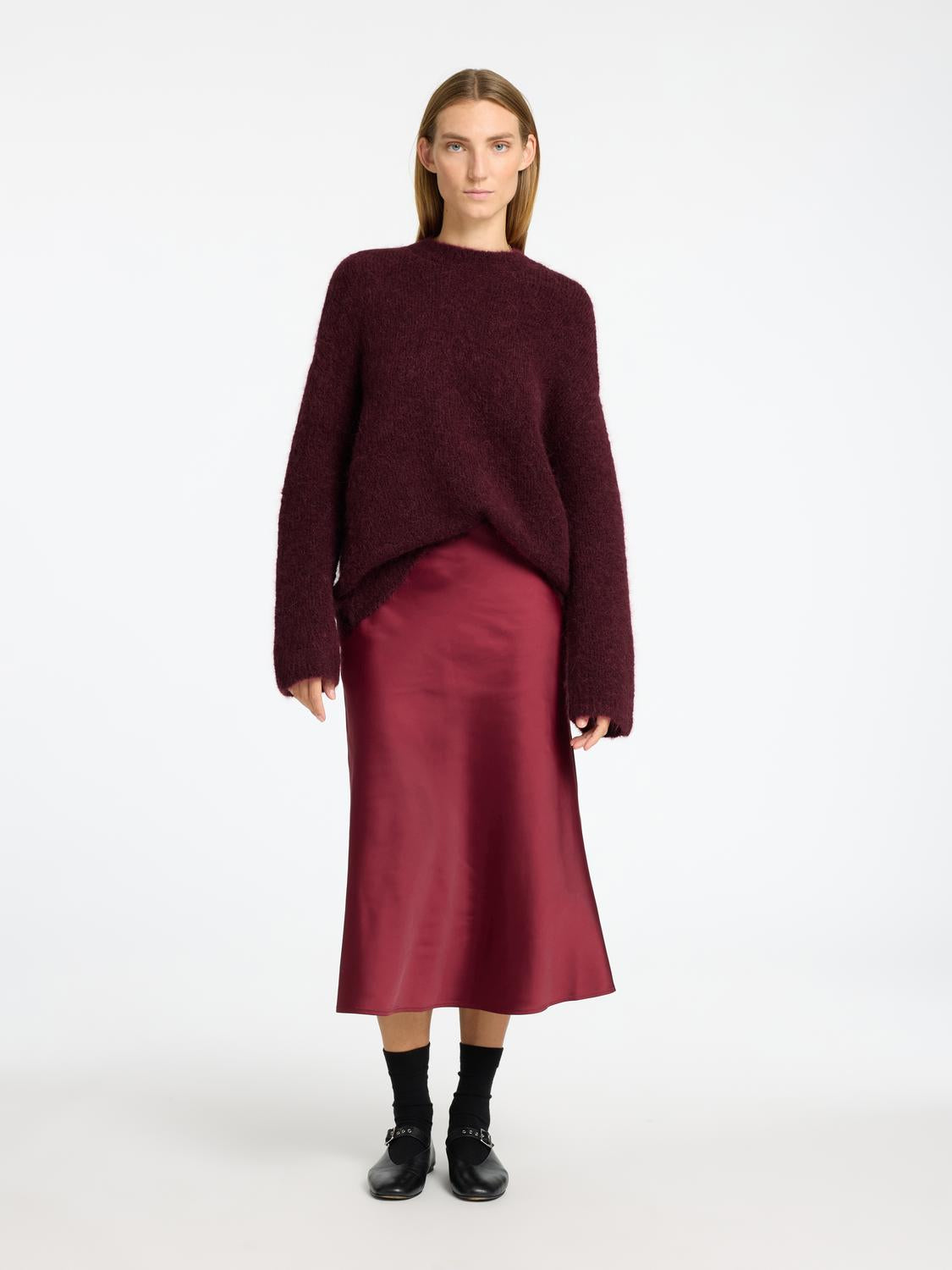 model_shot-front_full